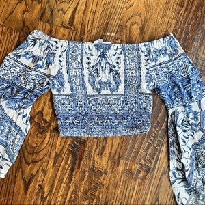 LF SUMMER OFF THE SHOULDER CROP TOP